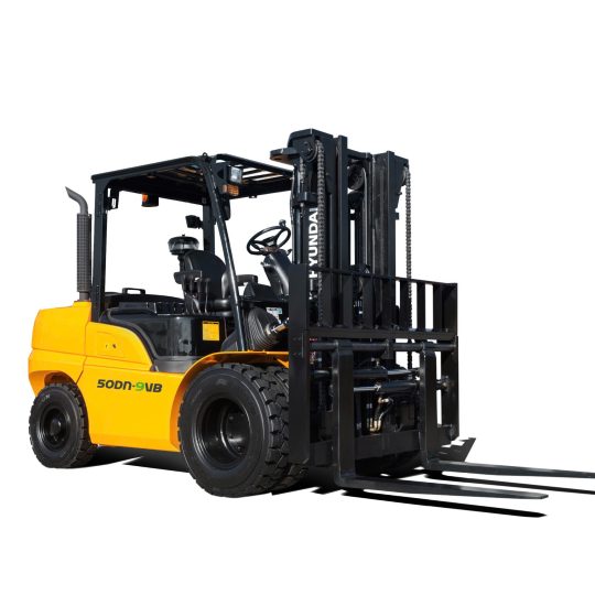 Xe nâng dầu 5 tấn