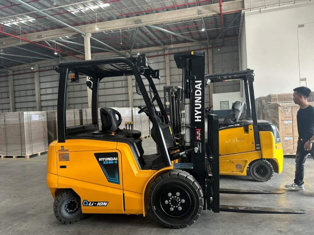 Cho thuê xe nâng điện Hyundai cũ và mới